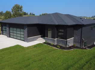 331 Chestnut St, De Soto, IA 50069