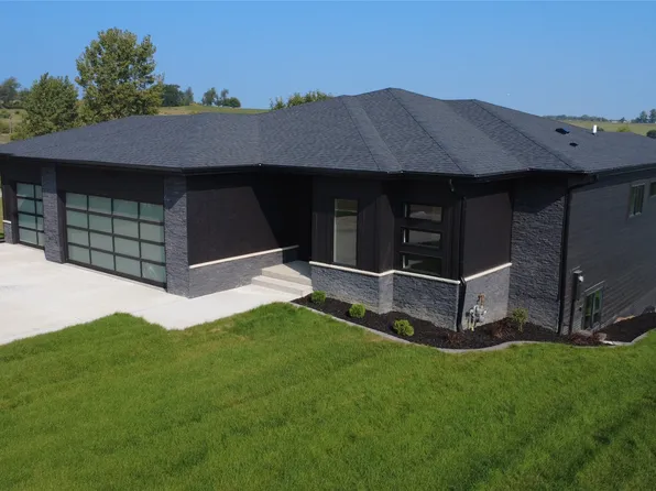 331 Chestnut St, De Soto, IA 50069