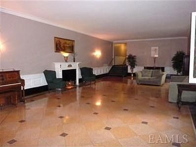 2nd image of 1 S Broadway APT 1I