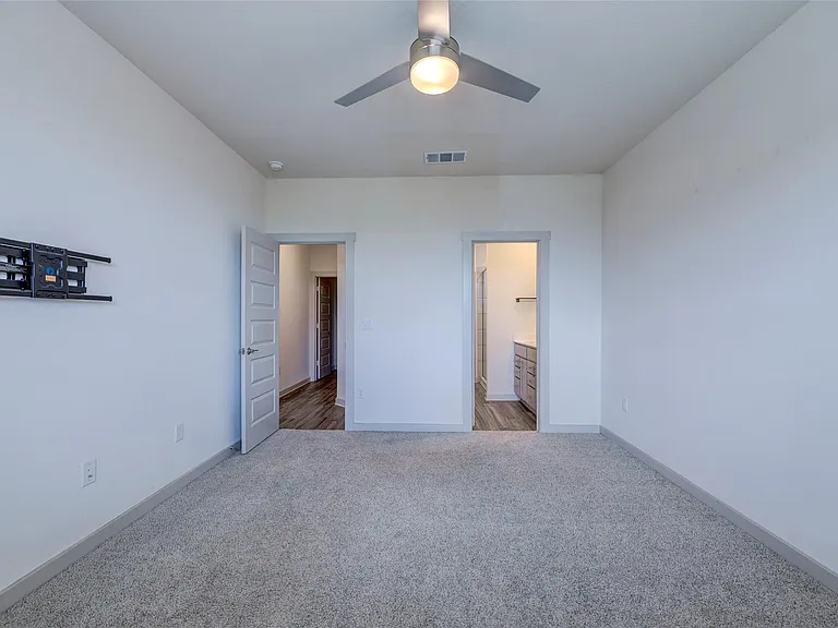 8012 Linda Michelle Ln — Photo 18