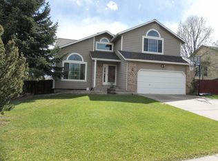 9045 Aragon Dr, Colorado Springs, CO 80920