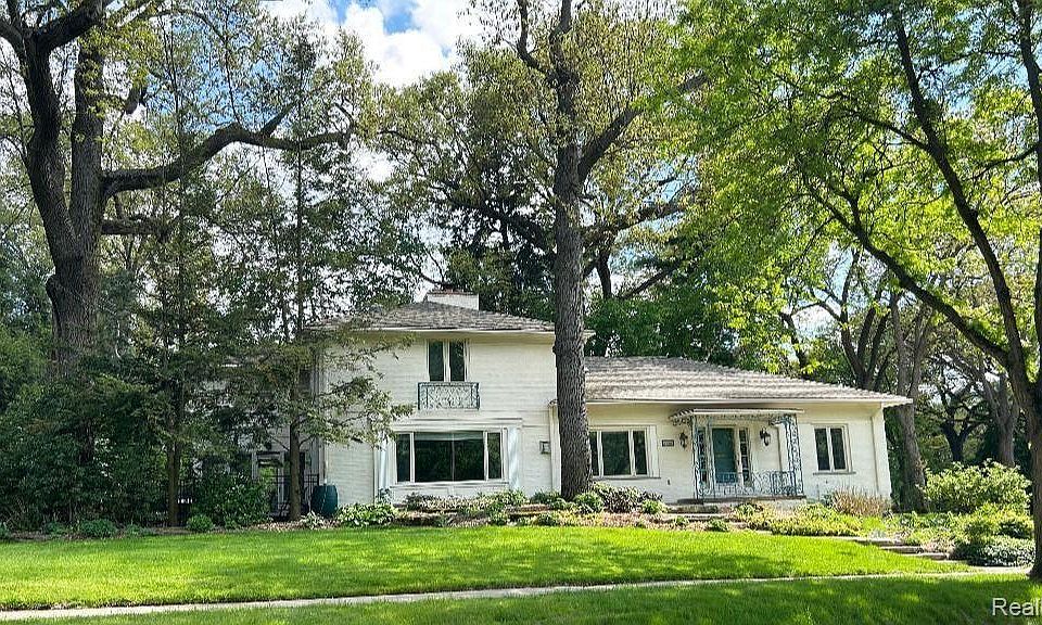1st image of 8775 Lincoln Dr