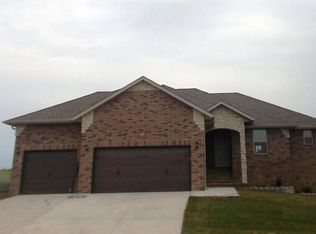 1212 W Millpond Dr, Ozark, MO 65721