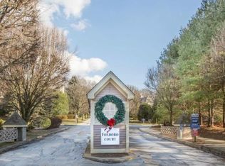 504 Foxboro Dr #504, Norwalk, CT 06851