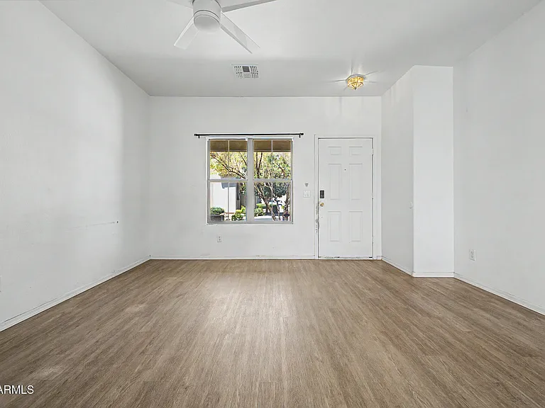 1886 E Don Carlos Ave #173 — Photo 6