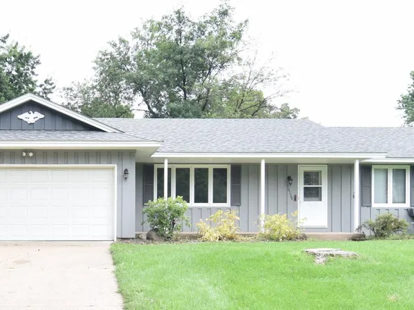 10139 Verdin Cir NW, Coon Rapids, MN 55433