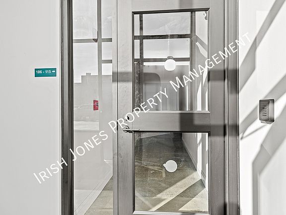3rd image of 1786 Main St #103