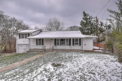 1570 Granby Rd Photo 1