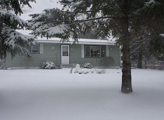 3rd image of 425 5th Ave NE