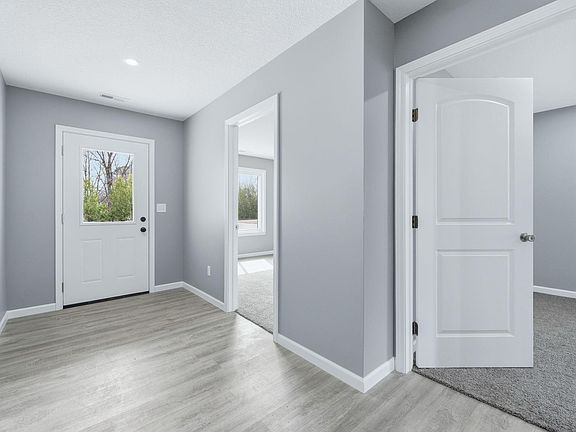 3rd image of 3825 Clermont Ave