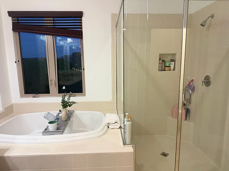 Vantis Dr — Photo 11