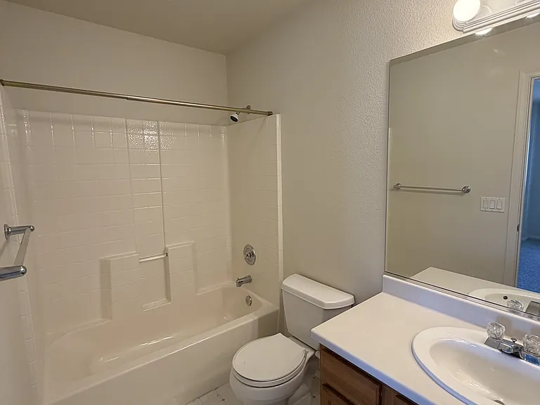 524 Court St — Photo 12