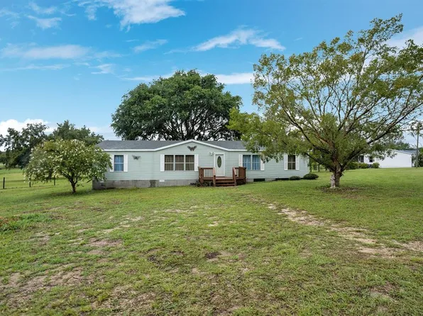 14620 SE Sunset Harbor Rd, Weirsdale, FL 32195