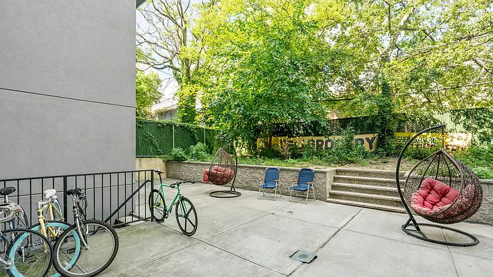 Rented by Nooklyn NYC LLC | media 38