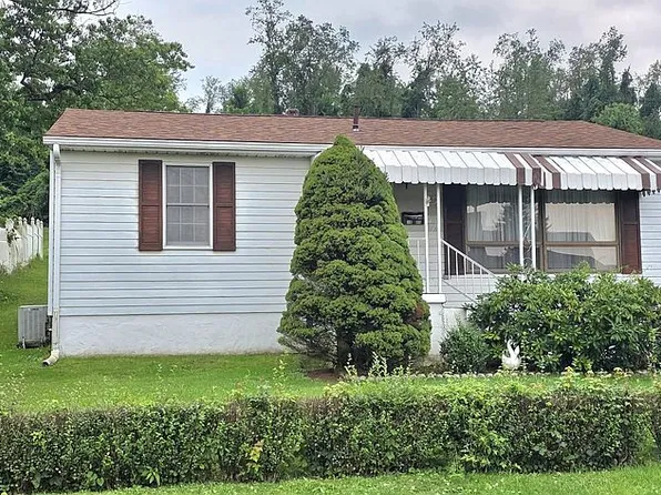 1805 W Penn Ave, Connellsville, PA 15425