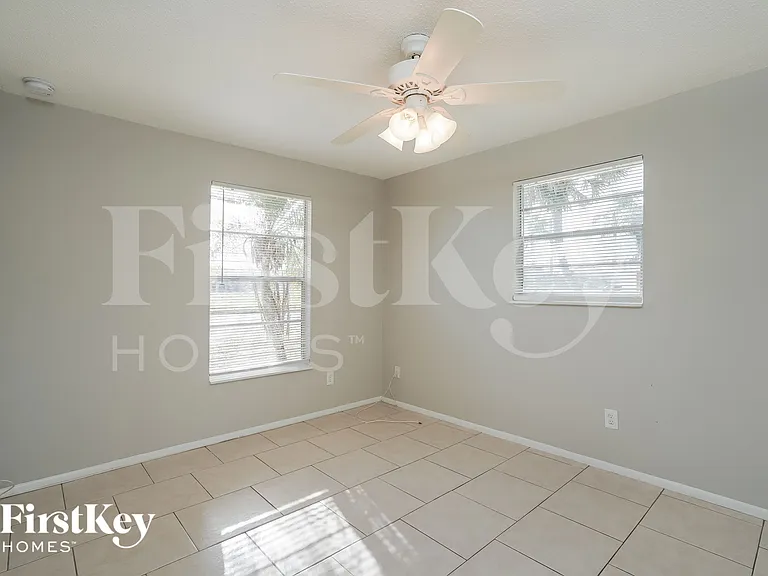 1423 Caywood Cir S — Photo 12