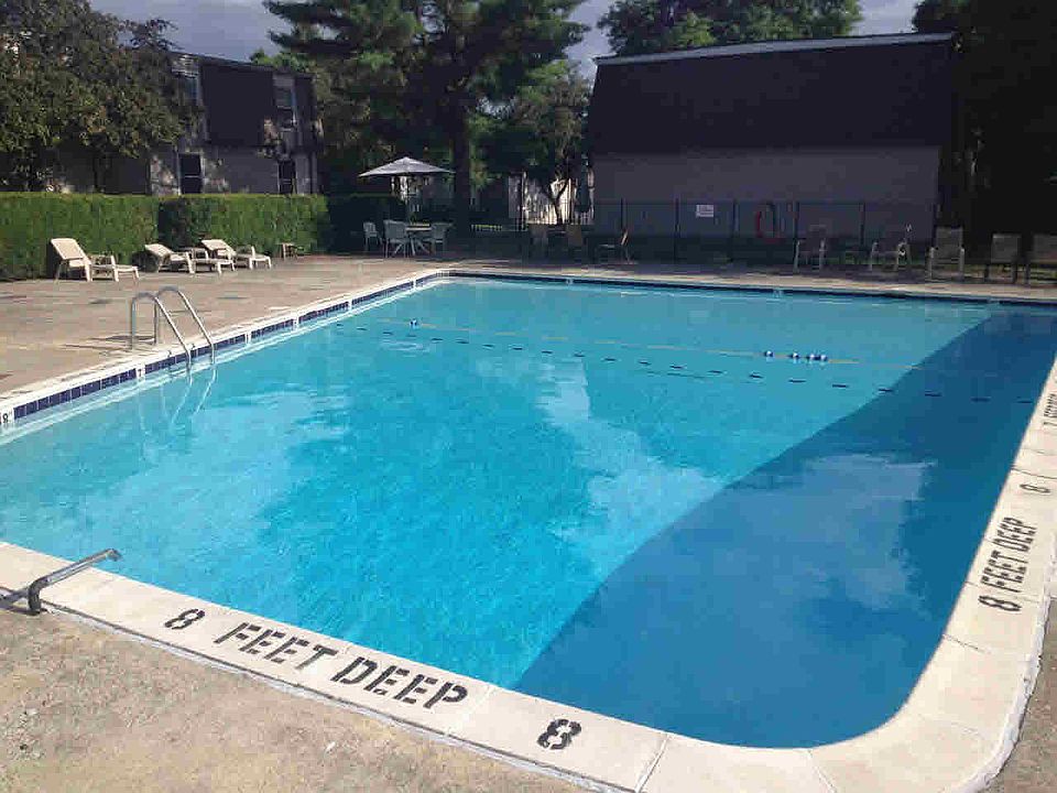2nd image of 162 Rinaldi Blvd APT C