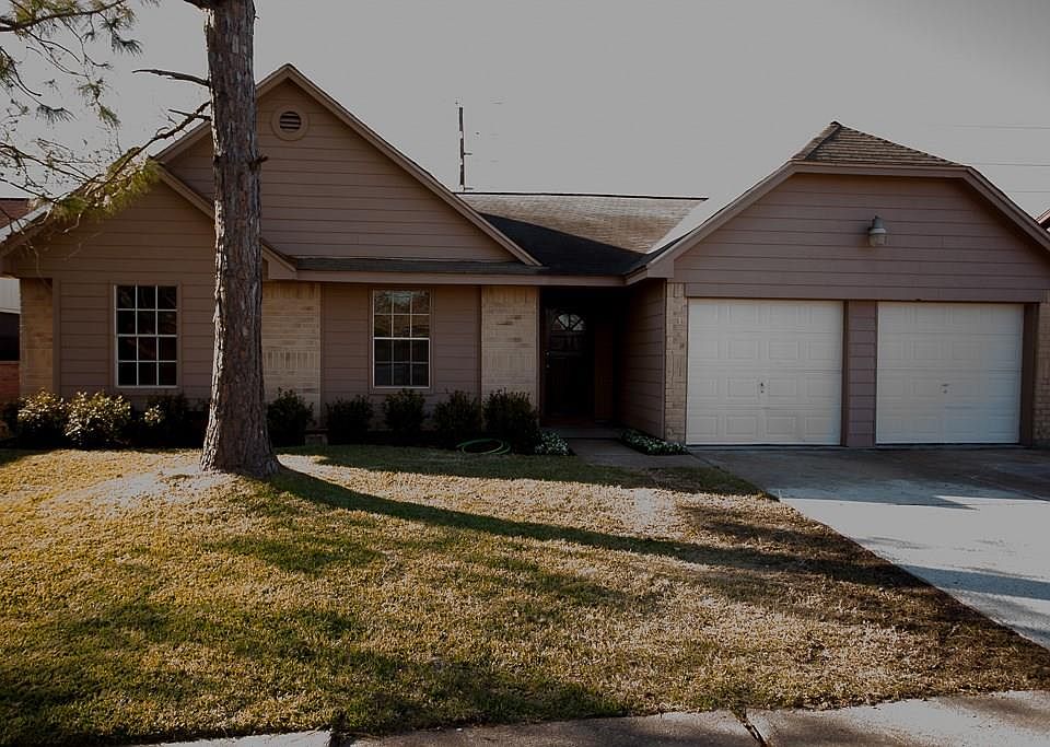 1st image of 327 Shenandoah Dr