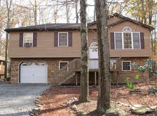 269 Four Seasons Dr, Drums, PA 18222