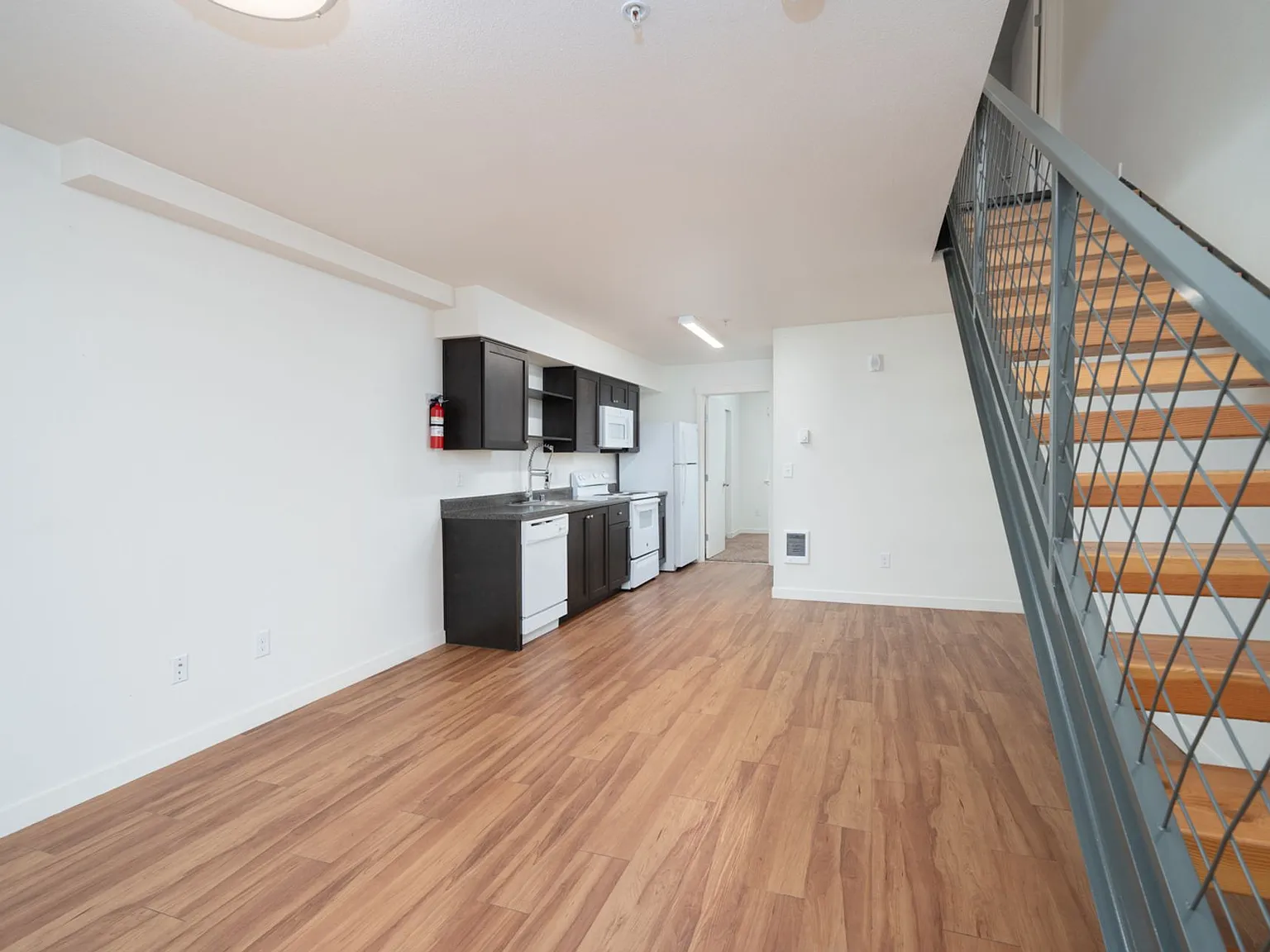 3 Bedroom 1.5 bath townhome! — Photo 3
