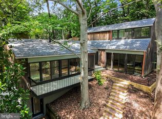 2855 Davenport St NW, Washington, DC 20008