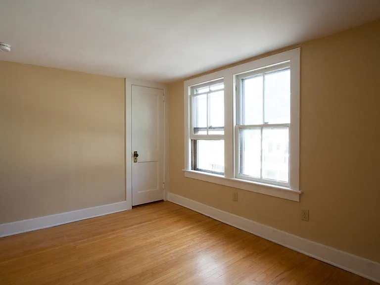 508 S Union St — Photo 3