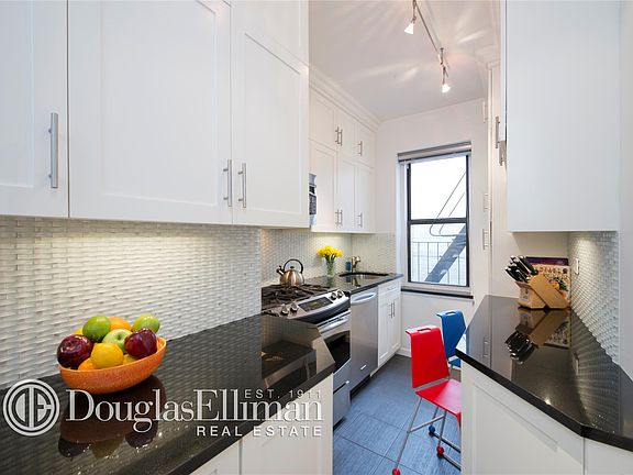 2nd image of 225 E 74th Street 6e #6E
