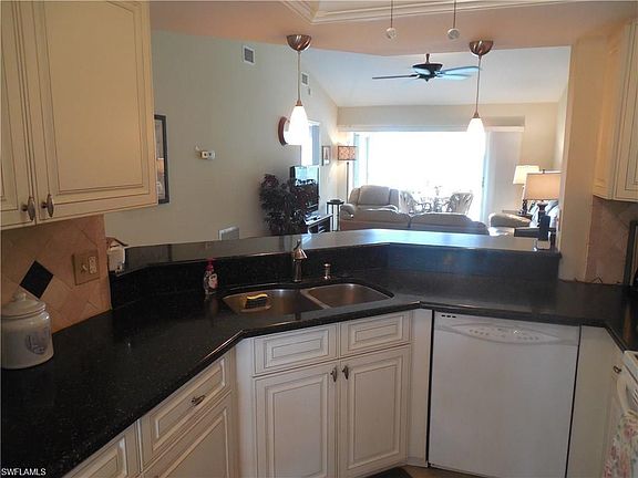 5th image of 781 781 Wiggins Lake Dr #205