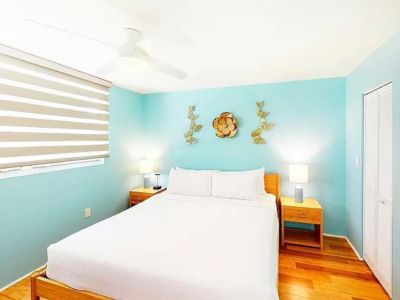 2nd image of 3625 Seaside Dr #25110