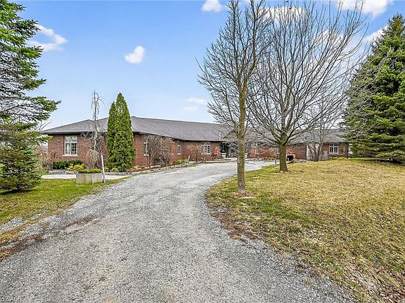 4th image of 393 Old Onondaga Rd E
