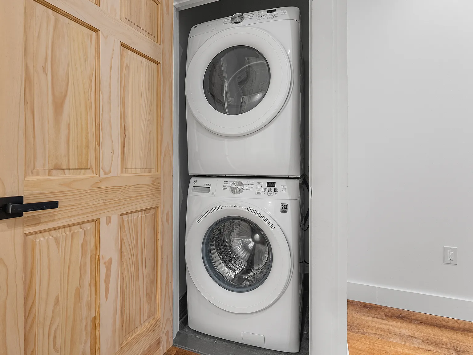 1 bed, 1200 sqft, $1,550 — Photo 4