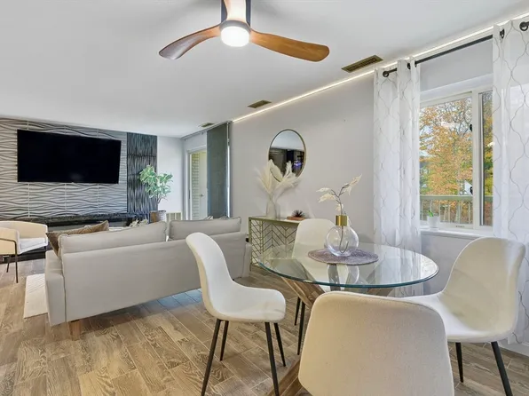 300 Park Ter #354, Stoneham, MA 02180