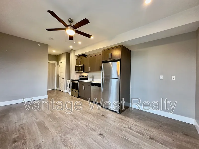 Studio, 1.0 bath, 326 sqft, $1,350 — Photo 4