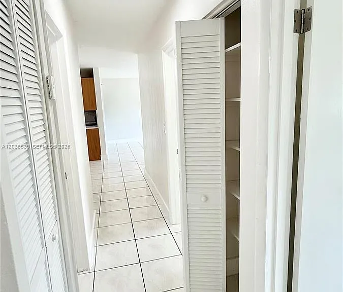 11952 SW 37th Ter — Photo 11