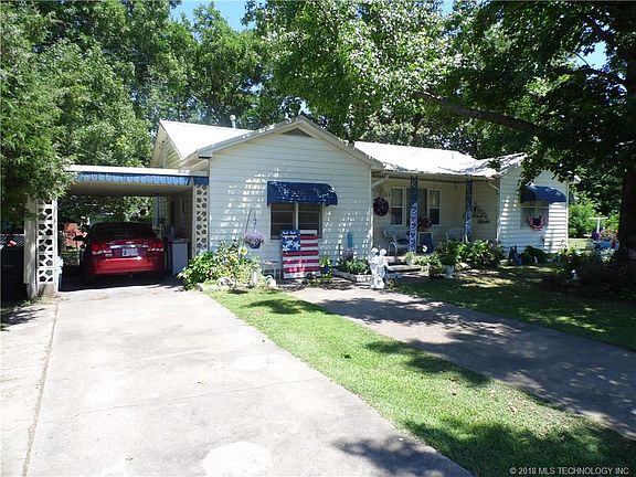 2nd image of 501 S Powell Ave