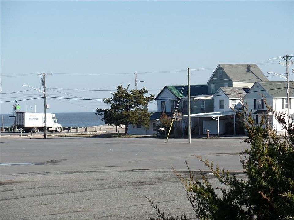 1st image of 111 Hubbard Ave