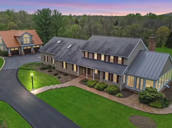 1402 Thurston Rd, Dickerson, MD 20842