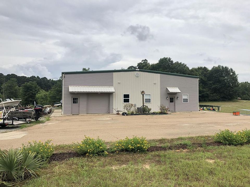 Front (South Facing) View of Barndominium