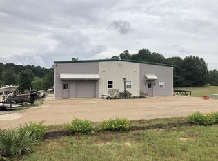 1755 Pettey Rd, Forest, MS 39074