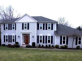 893 Surrey Trl, Cincinnati, OH 45245