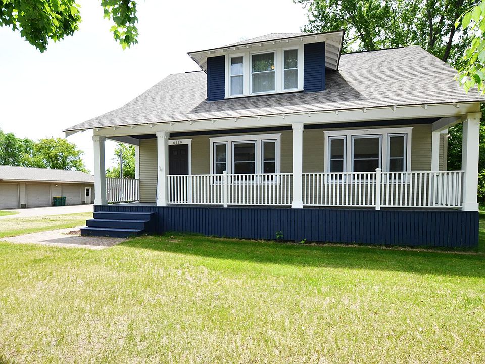 1st image of 6850 65th St NE
