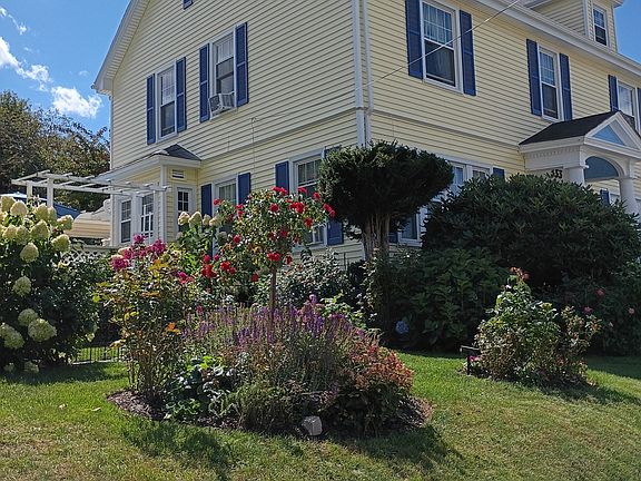 3rd image of 333 Langley St