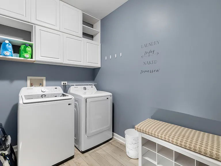 260 Longview Dr — Photo 24