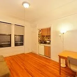 Rented by Barkoff Residential 