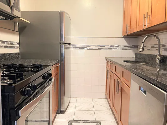 Rented by ZealEstate Group Inc | media 12