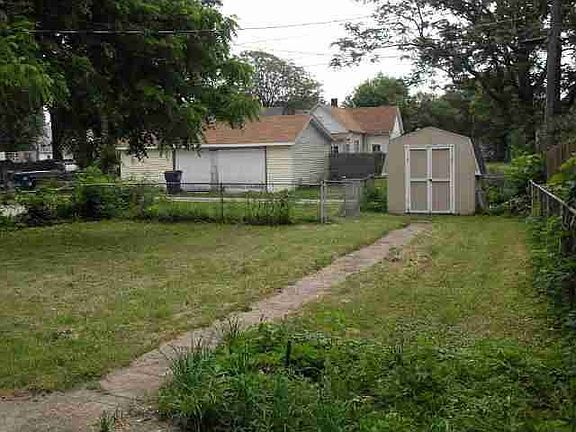 5th image of 305 N 16th St