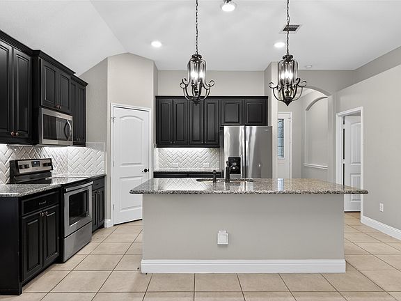 5th image of 7612 Truchard Dr