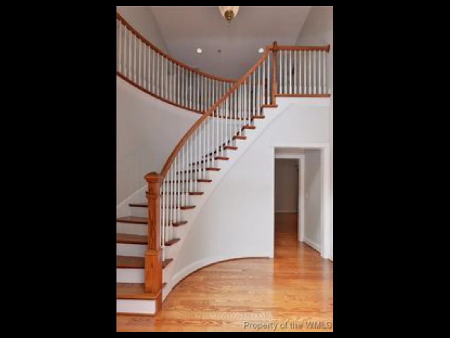 4 bed, 3787 sqft, $4,950 — Photo 3
