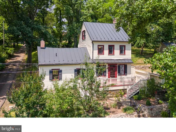 40108 Bond St, Waterford, VA 20197