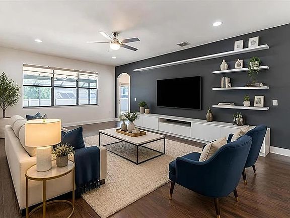 4th image of 5728 Rue Galilee Ln
